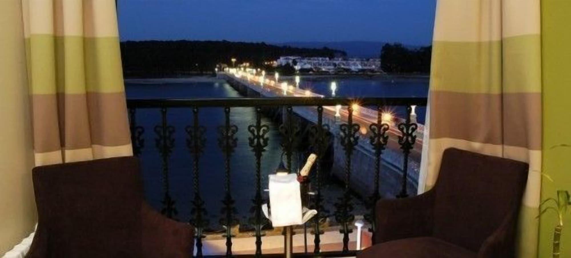Hotel Puente De La Toja О Грове Екстериор снимка
